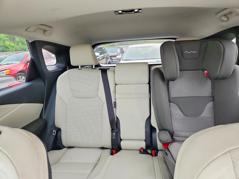 Photo 10 from auction – 2024 LEXUS RX 350 with VIN JTJCHMAA9R2020797