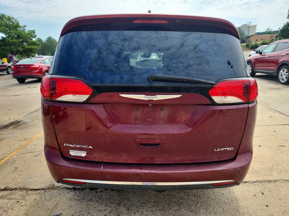 Photo 6 from auction – 2017 CHRYSLER PACIFICA with VIN 2C4RC1GG5HR650709