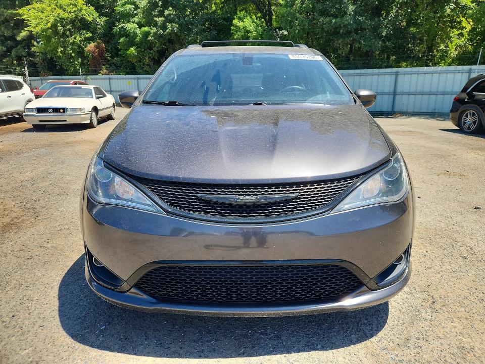 Photo 5 from auction – 2019 CHRYSLER PACIFICA with VIN 2C4RC1BG0KR570362