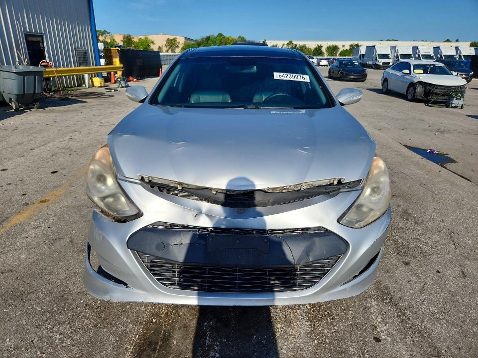 Photo 5 from auction – 2013 HYUNDAI SONATA with VIN KMHEC4A45DA071566