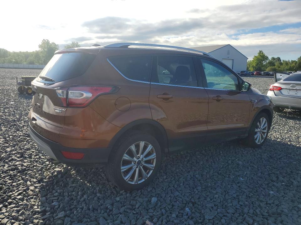 Photo 3 from auction – 2017 FORD ESCAPE with VIN 1FMCU9J90HUA00325
