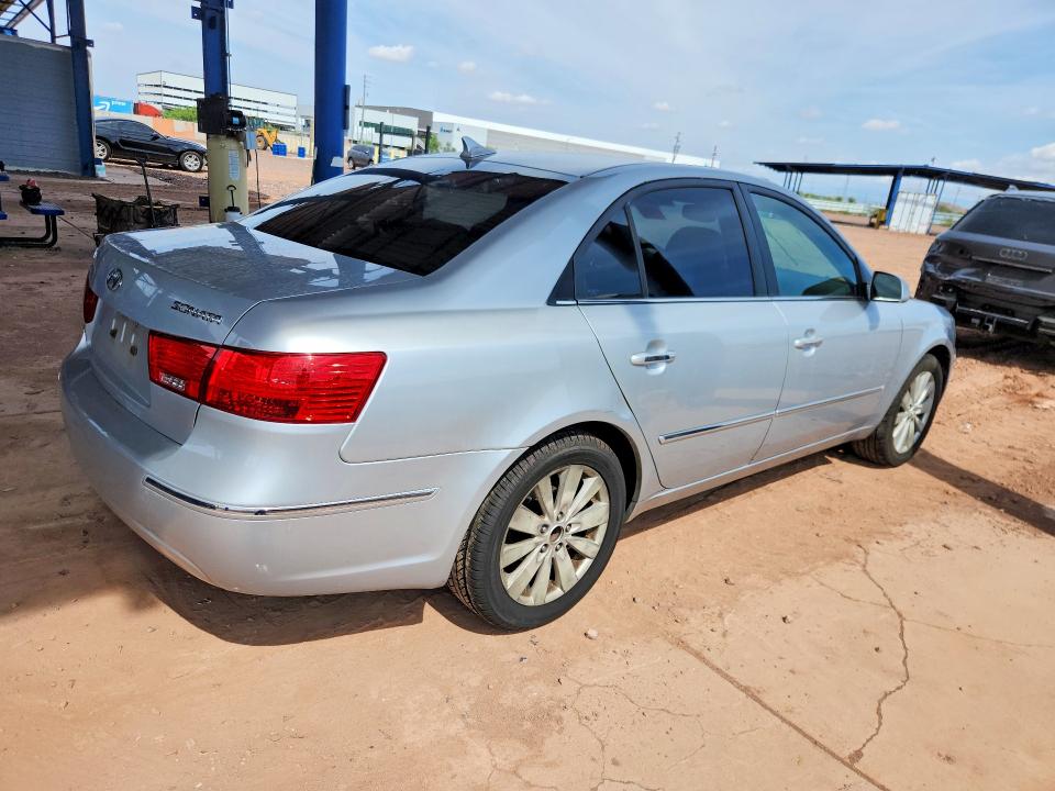 Photo 3 from auction – 2009 HYUNDAI SONATA with VIN 5NPEU46C09H573371