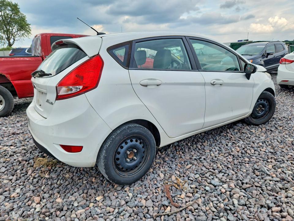Photo 3 from auction – 2013 FORD FIESTA with VIN 3FADP4TJ3DM215468