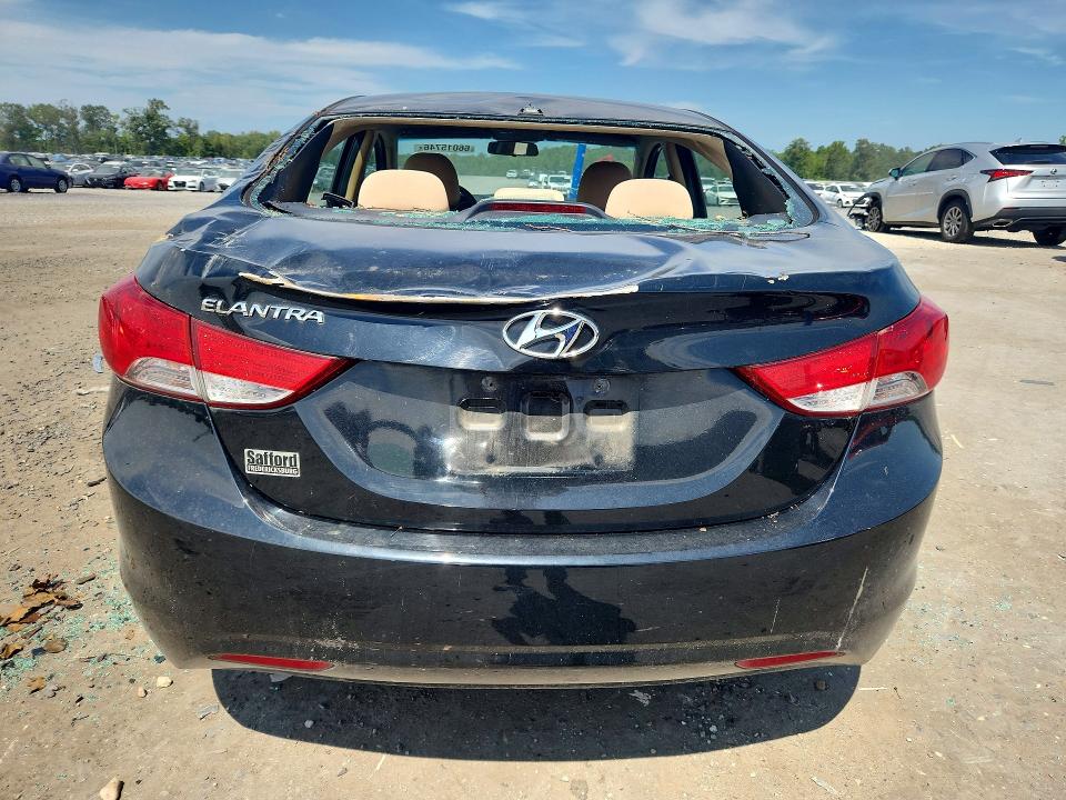 Photo 6 from auction – 2013 HYUNDAI ELANTRA with VIN 5NPDH4AE0DH321105