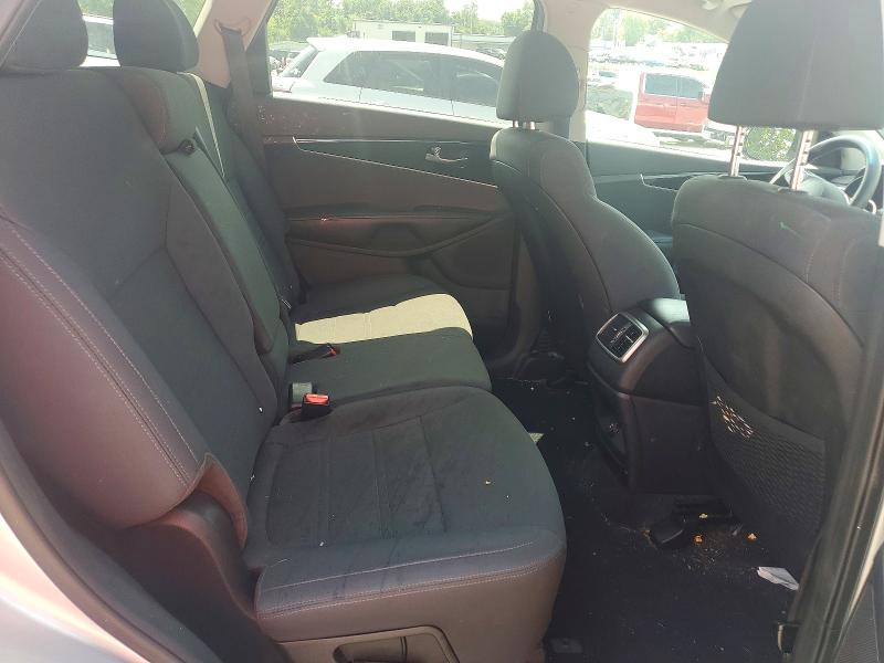 Photo 10 from auction – 2019 KIA SORENTO with VIN 5XYPG4A39KG580906