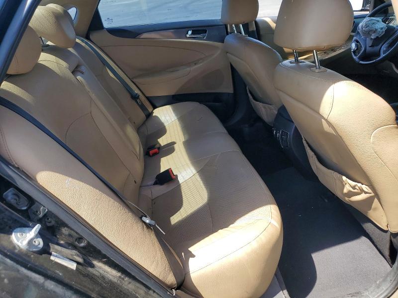 Photo 10 from auction – 2012 HYUNDAI SONATA with VIN KMHEC4A49CA034552