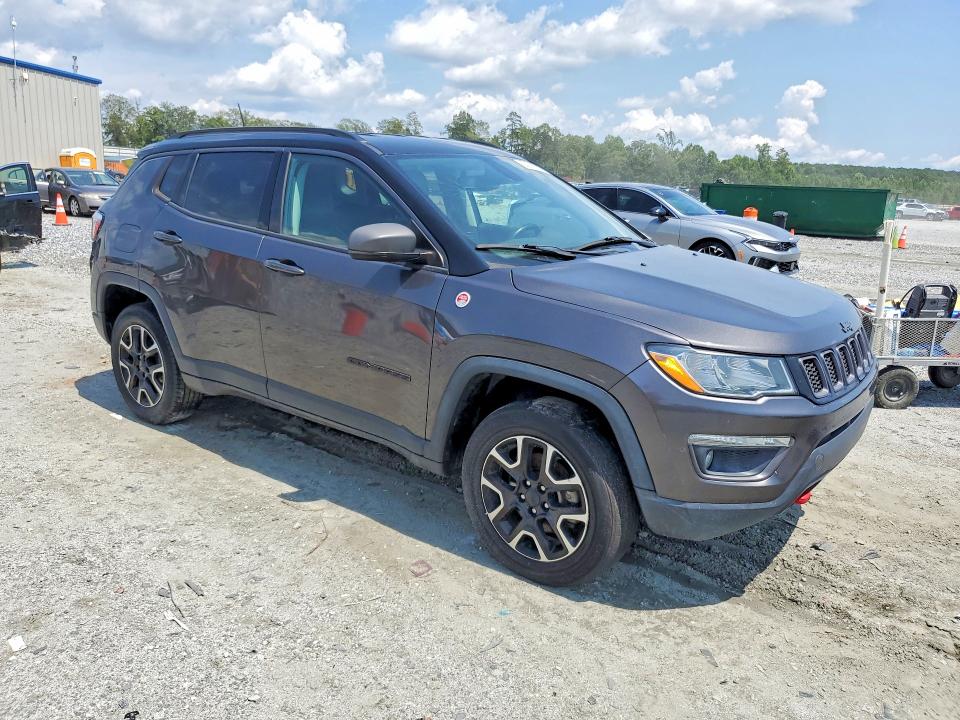 Photo 4 from auction – 2020 JEEP COMPASS with VIN 3C4NJDDBXLT122233