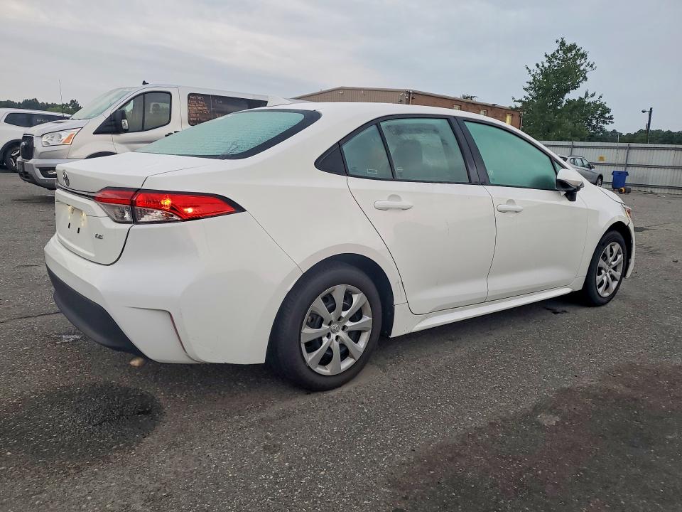 Photo 3 from auction – 2024 TOYOTA COROLLA with VIN 5YFB4MDE3RP173721