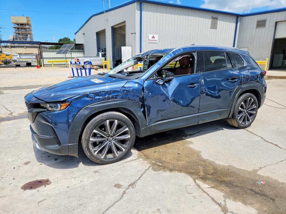 MAZDA CX-50 2024 with VIN 7MMVABEY6RN215265 - Photo from auction