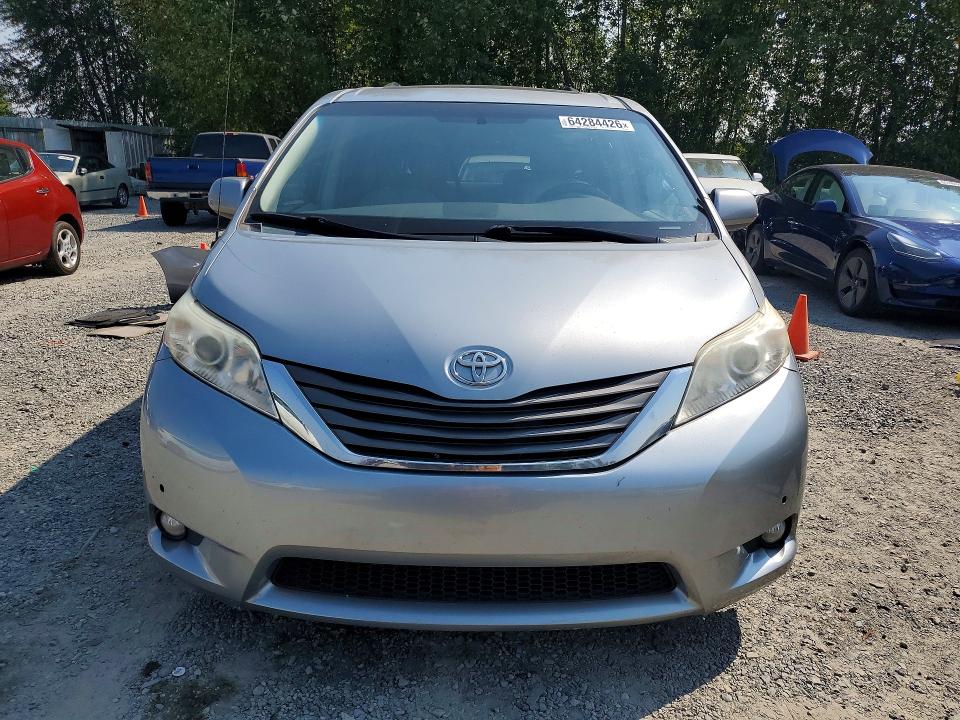 Photo 5 from auction – 2014 TOYOTA SIENNA with VIN 5TDYK3DC3ES463550