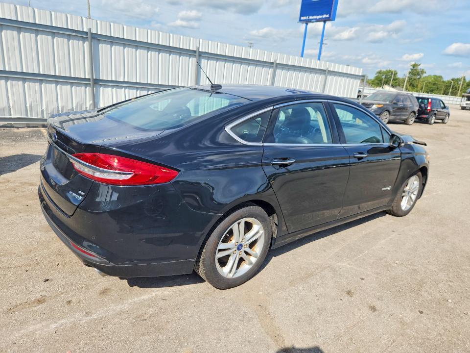 Photo 3 from auction – 2018 FORD FUSION with VIN 3FA6P0LU3JR147795