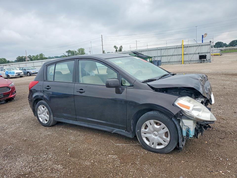 Photo 4 from auction – 2010 NISSAN VERSA with VIN 3N1BC1CP2AL351580