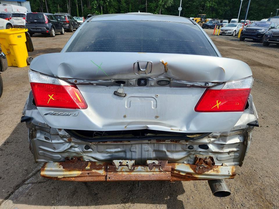 Photo 6 from auction – 2015 HONDA ACCORD with VIN 1HGCR2F33FA009926
