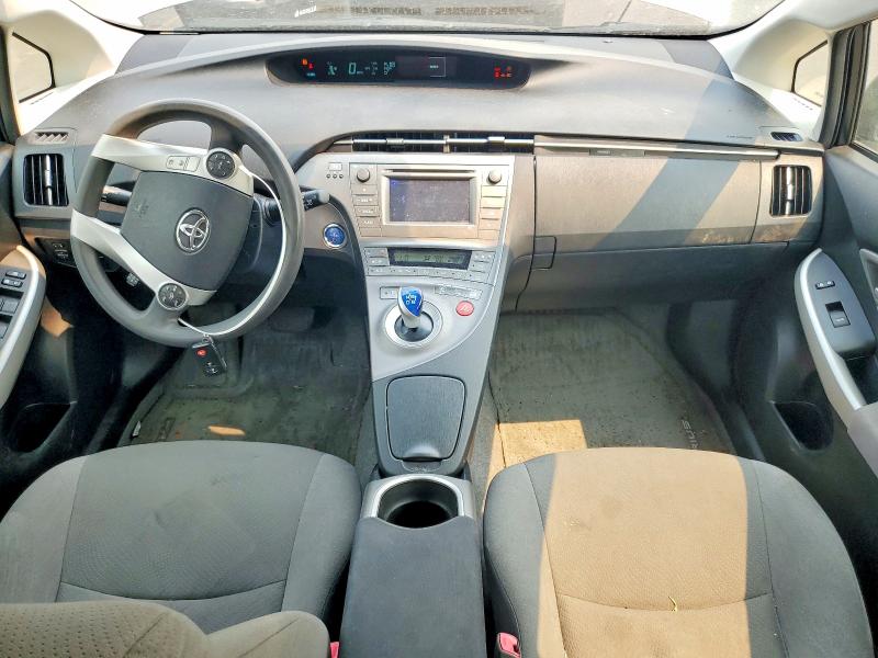 Photo 8 from auction – 2013 TOYOTA PRIUS with VIN JTDKN3DU1D5569537