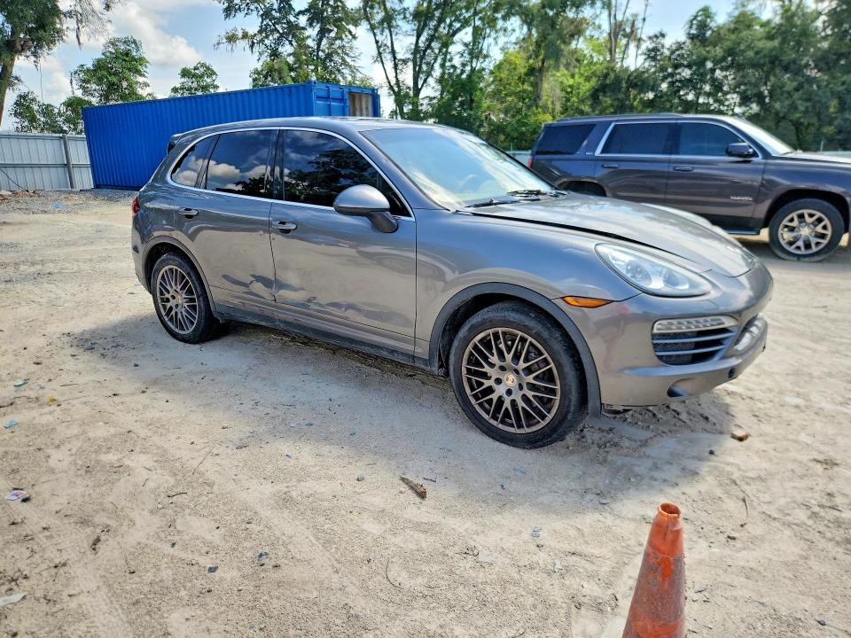 Photo 4 from auction – 2013 PORSCHE CAYENNE with VIN WP1AA2A22DLA02932