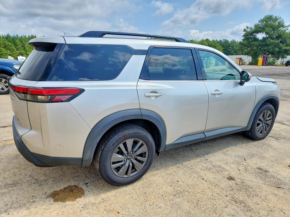 Photo 3 from auction – 2024 NISSAN PATHFINDER with VIN 5N1DR3BA0RC258976