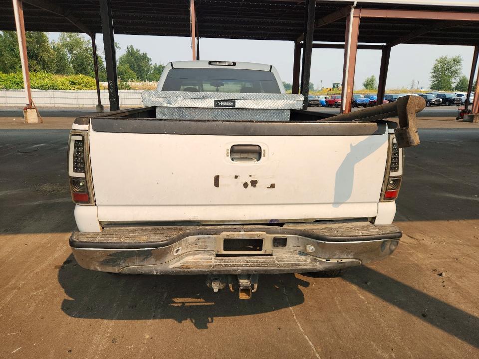 Photo 6 from auction – 2006 GMC SIERRA with VIN 1GTHK23UX6F265361
