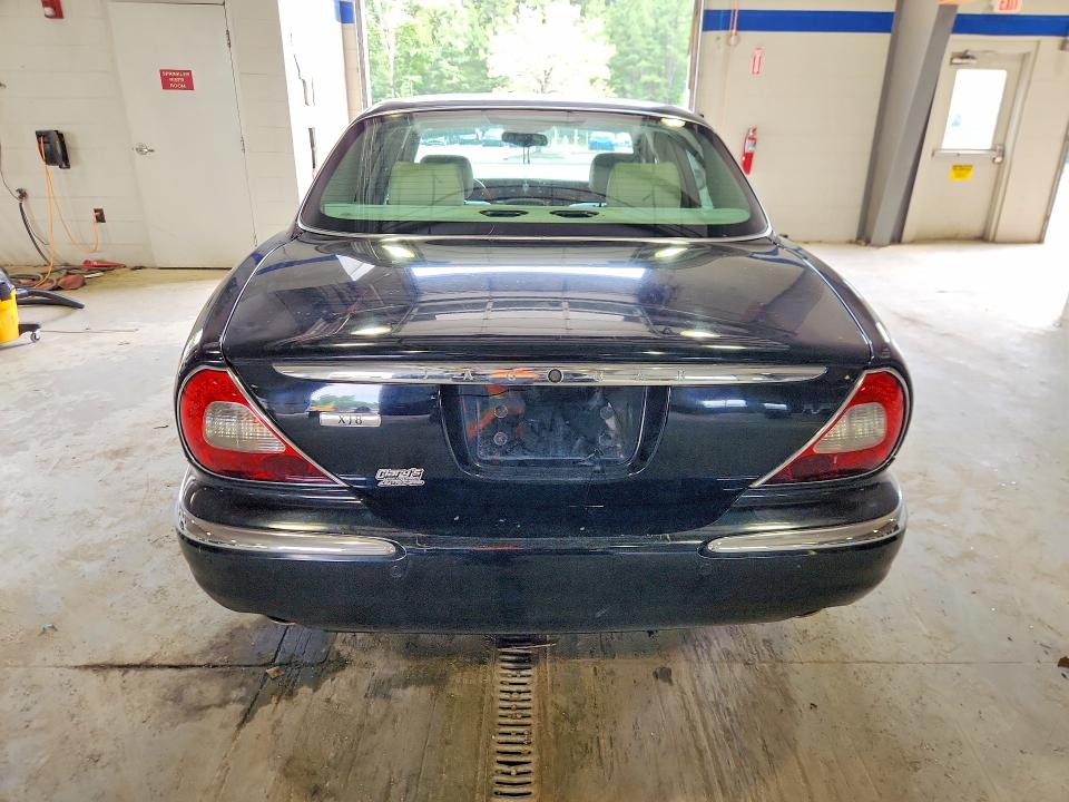 Zdjęcie 6 z aukcji – 2004 JAGUAR XJ8 z VIN SAJEA71C74SG01571