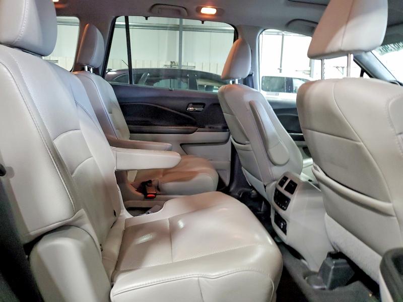 Photo 11 from auction – 2019 HONDA PILOT with VIN 5FNYF6H04KB091836