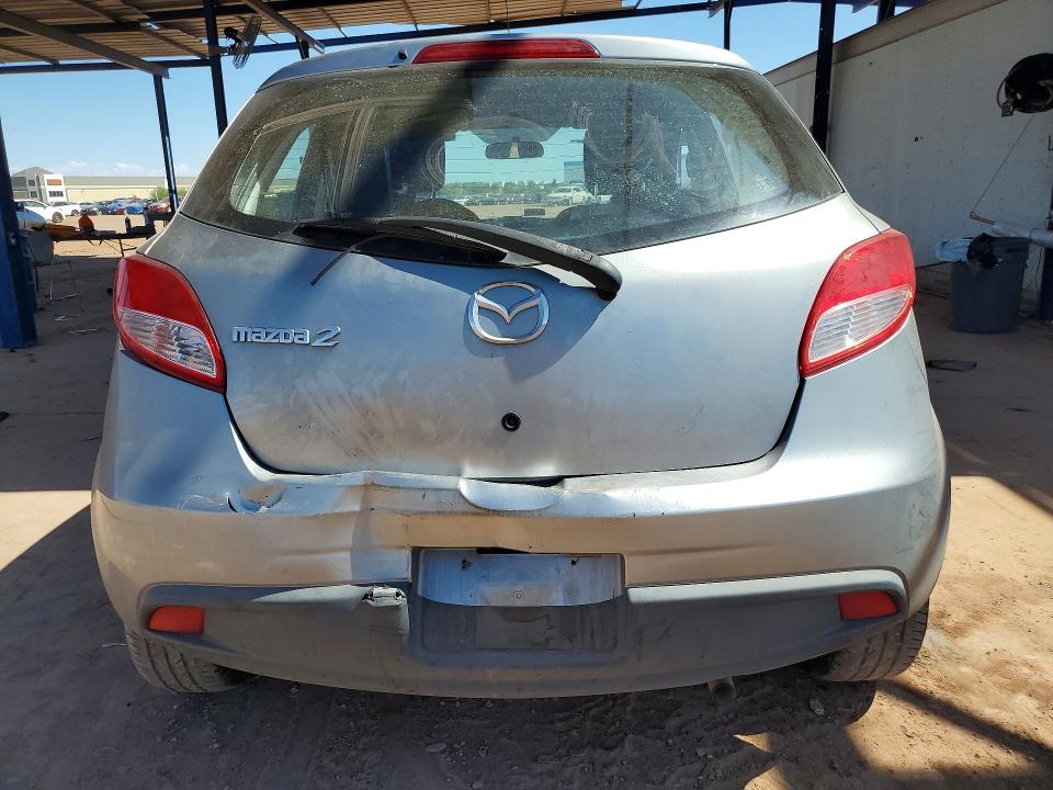 Photo 6 from auction – 2013 MAZDA MAZDA 2 with VIN JM1DE1KY4D0153885