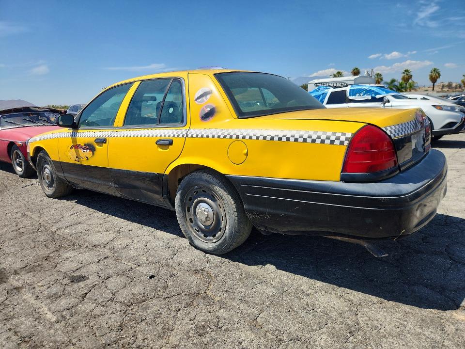 Photo 2 from auction – 2005 FORD CROWN VICTORIA with VIN 2FAHP71W95X140203