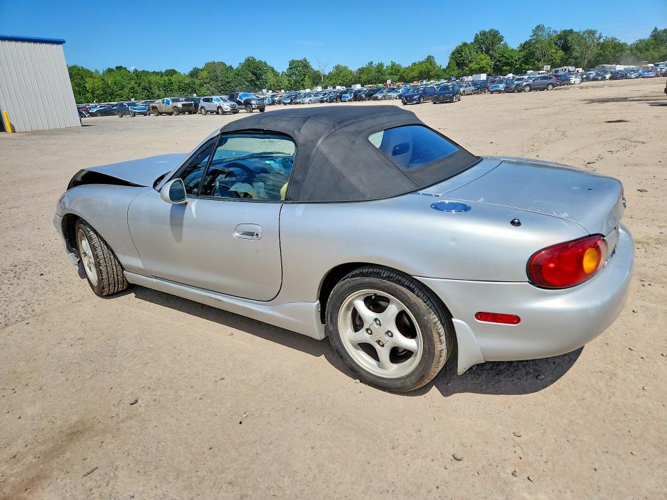 Photo 2 from auction – 2000 MAZDA MX-5 MIATA with VIN JM1NB3533Y0154699