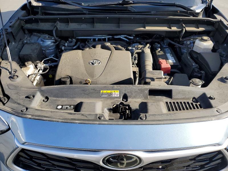 Photo 11 from auction – 2022 TOYOTA HIGHLANDER with VIN 5TDHZRBH1NS217173