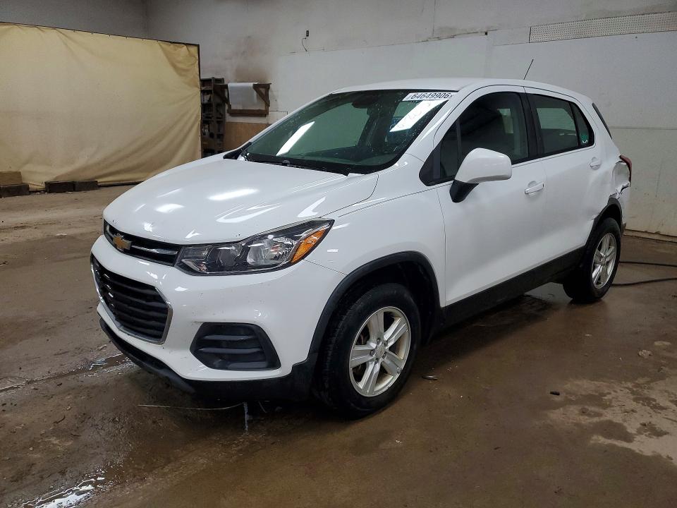 CHEVROLET TRAX 2017 with VIN KL7CJNSB7HB142221 - Photo from auction