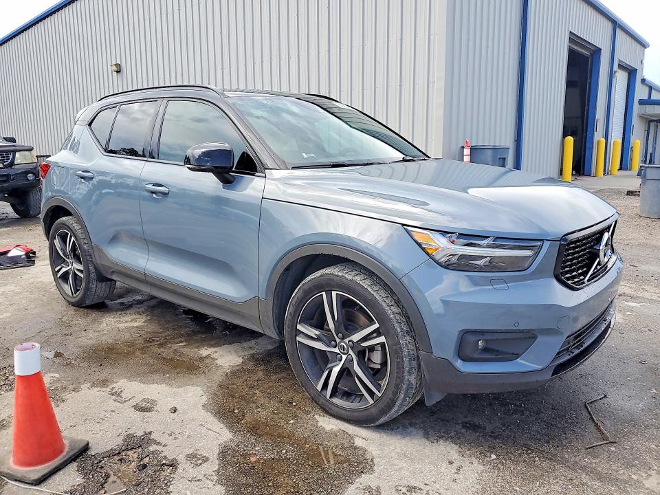 Foto 4 de la subasta – 2022 VOLVO XC40 con VIN YV4AC2HM2N2755478