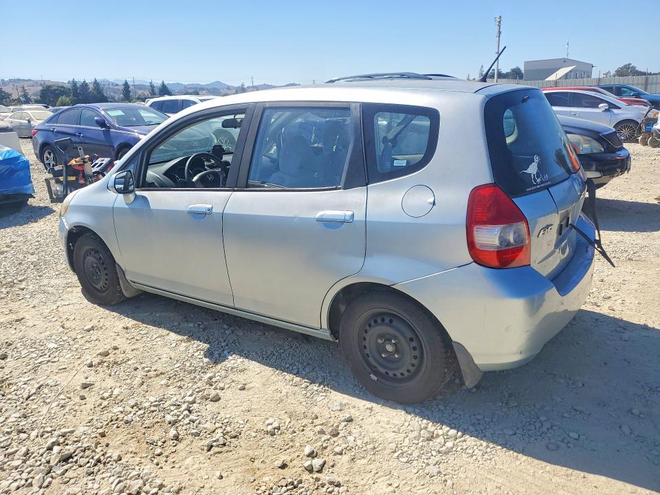 Photo 2 from auction – 2007 HONDA FIT with VIN JHMGD37467S042358