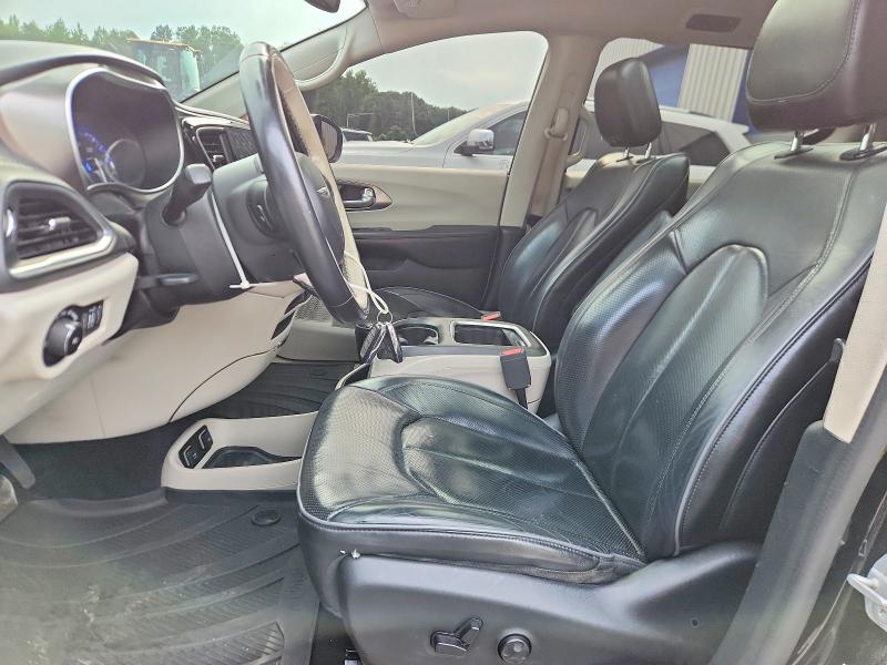 Photo 7 from auction – 2018 CHRYSLER PACIFICA with VIN 2C4RC1GG0JR273986