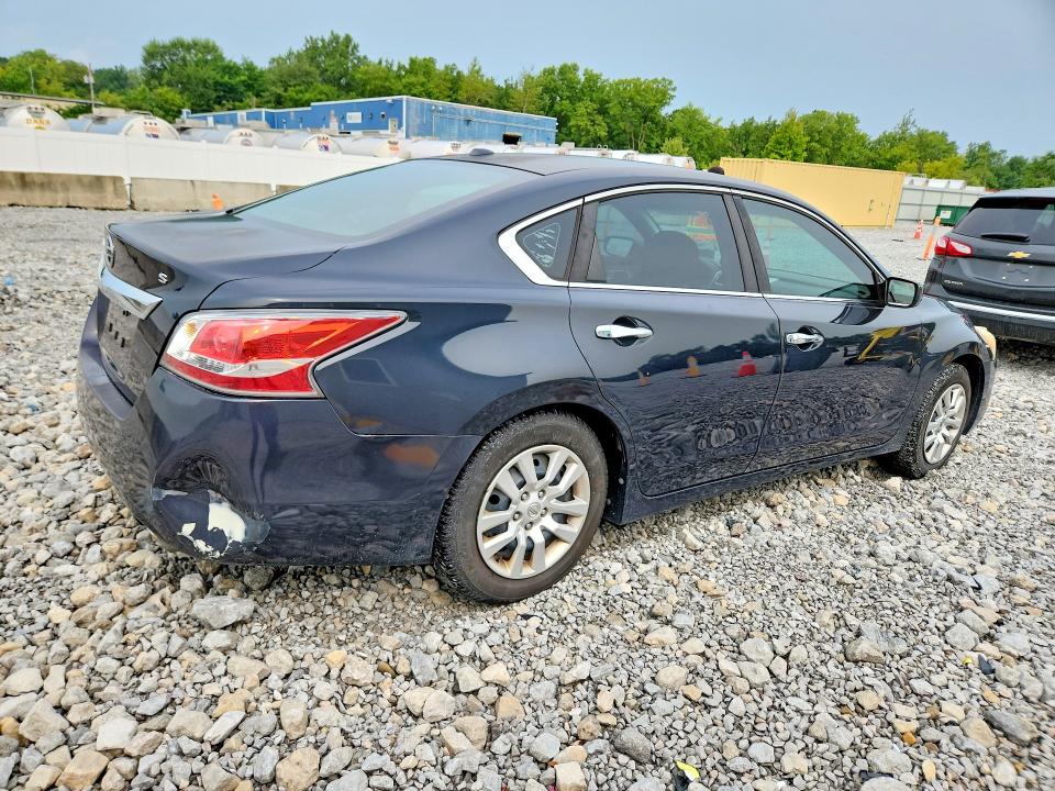 Photo 3 from auction – 2015 NISSAN ALTIMA with VIN 1N4AL3AP2FN374944