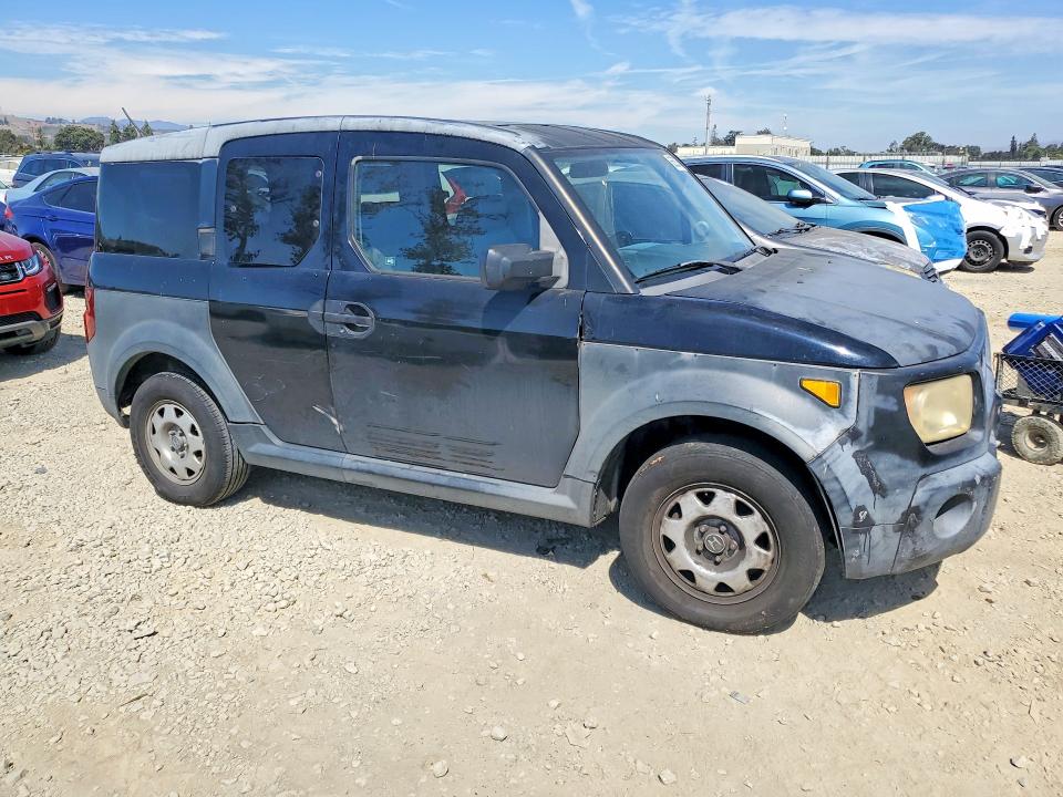 Photo 4 from auction – 2005 HONDA ELEMENT with VIN 5J6YH18625L002634