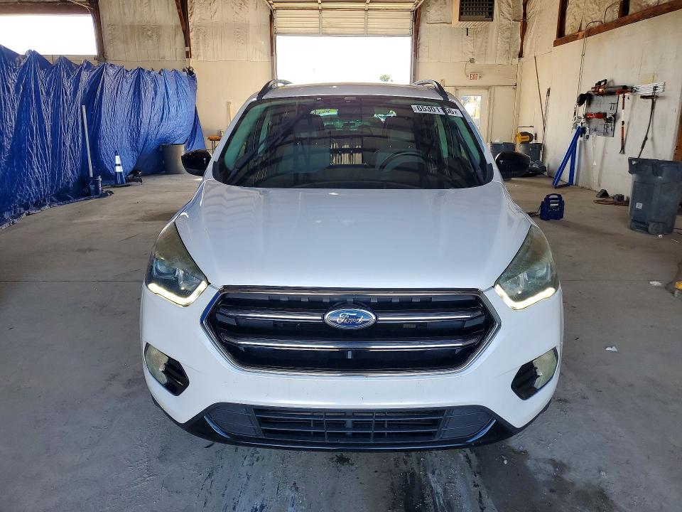 Photo 5 from auction – 2017 FORD ESCAPE with VIN 1FMCU9G92HUA00172