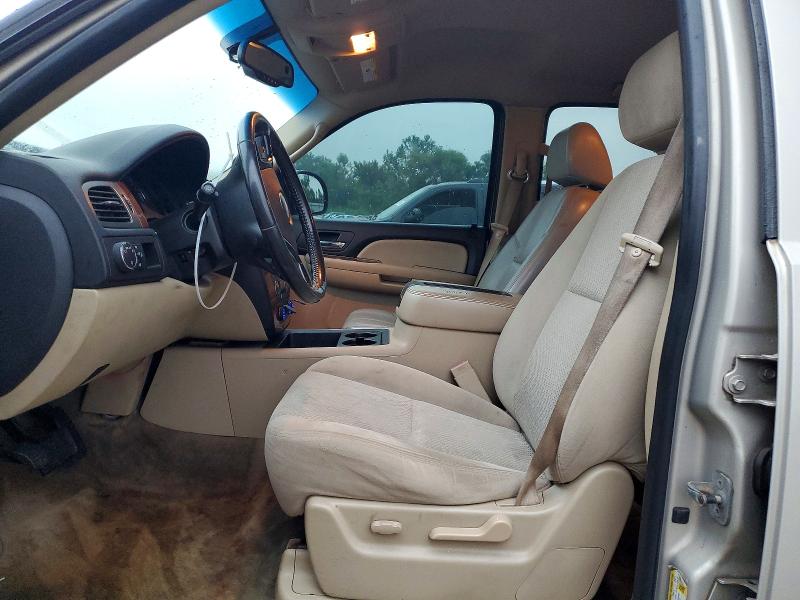 Photo 7 from auction – 2007 CHEVROLET SUBURBAN with VIN 1GNFC16017J393999