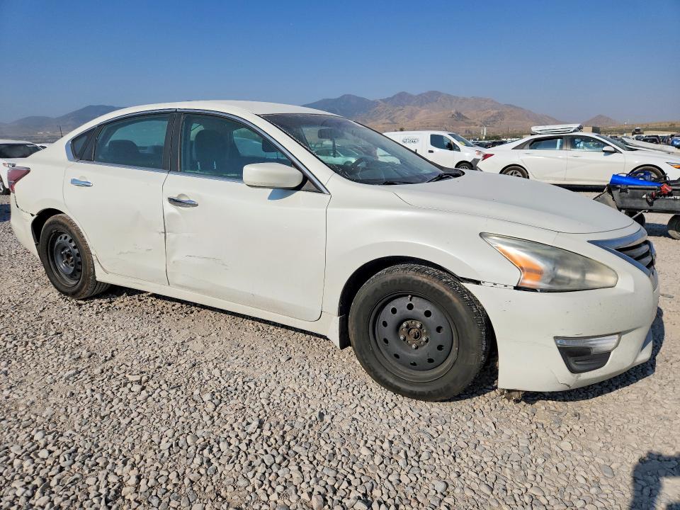Photo 4 from auction – 2015 NISSAN ALTIMA with VIN 1N4AL3AP4FN330346