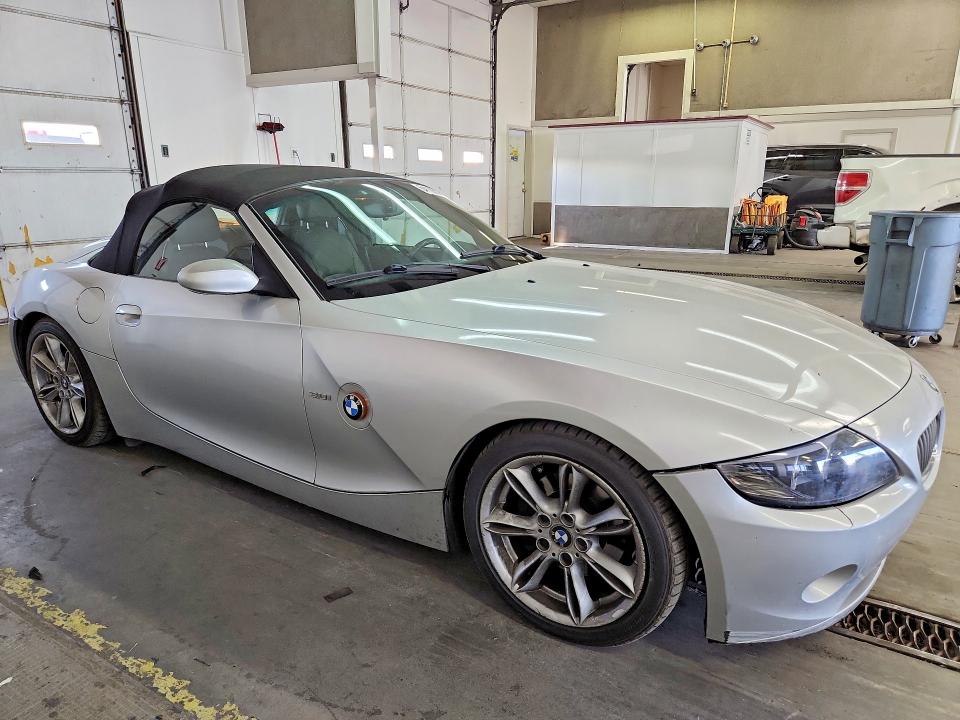 Photo 4 from auction – 2003 BMW Z4 with VIN 4USBT53403LU01105