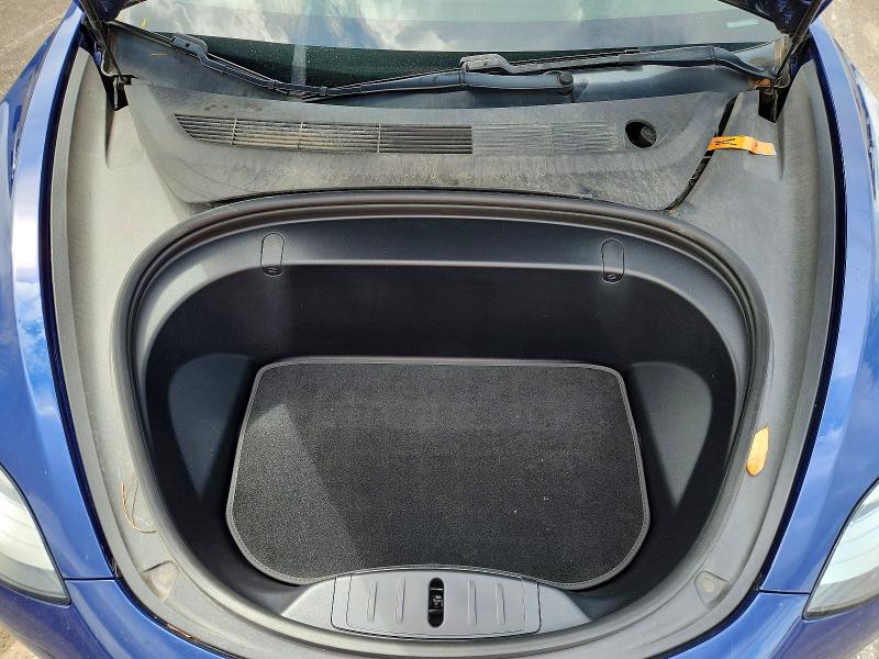 Photo 11 from auction – 2018 TESLA MODEL 3 with VIN 5YJ3E1EB0JF115182
