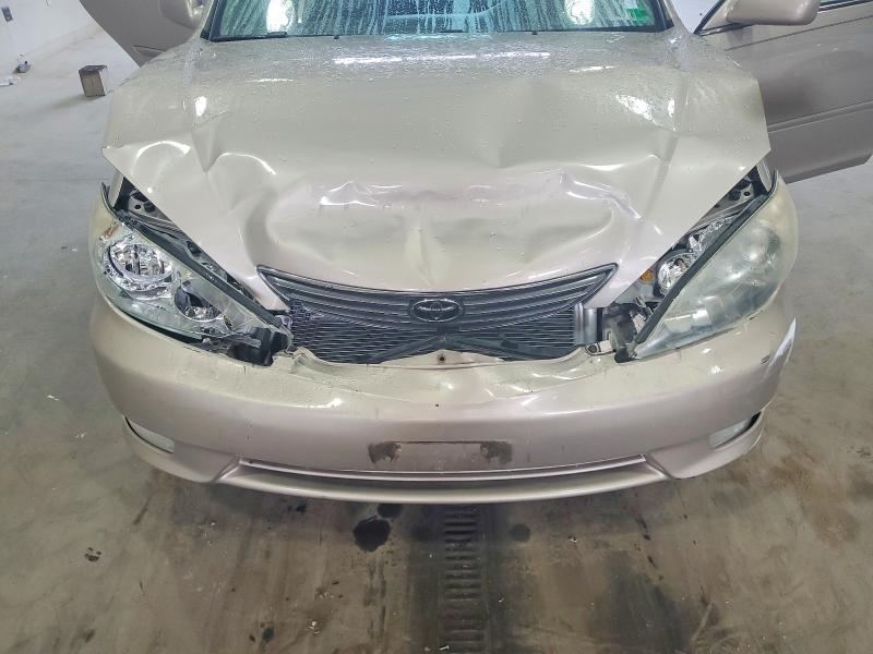 Photo 11 from auction – 2005 TOYOTA CAMRY with VIN 4T1BE30K65U008404