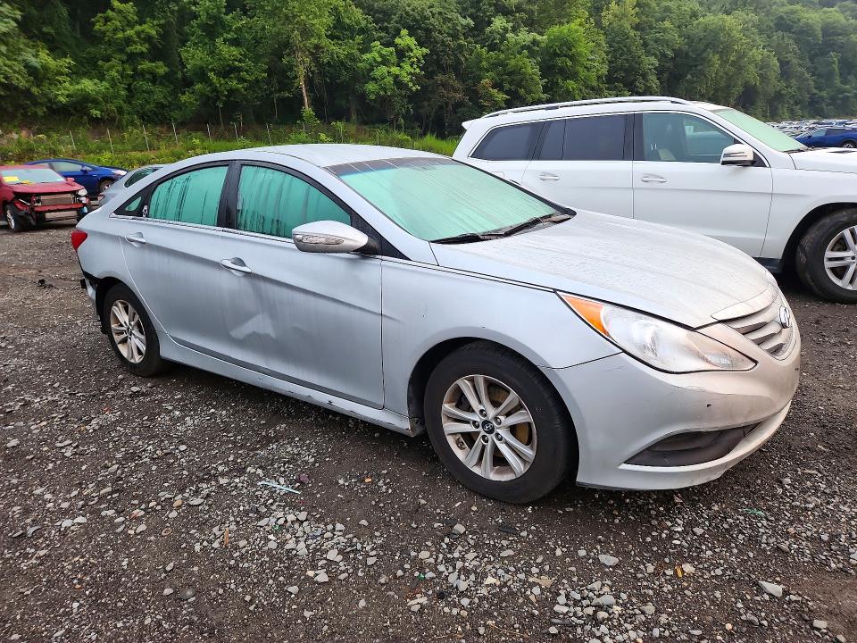 Photo 4 from auction – 2014 HYUNDAI SONATA with VIN 5NPEB4AC6EH895083