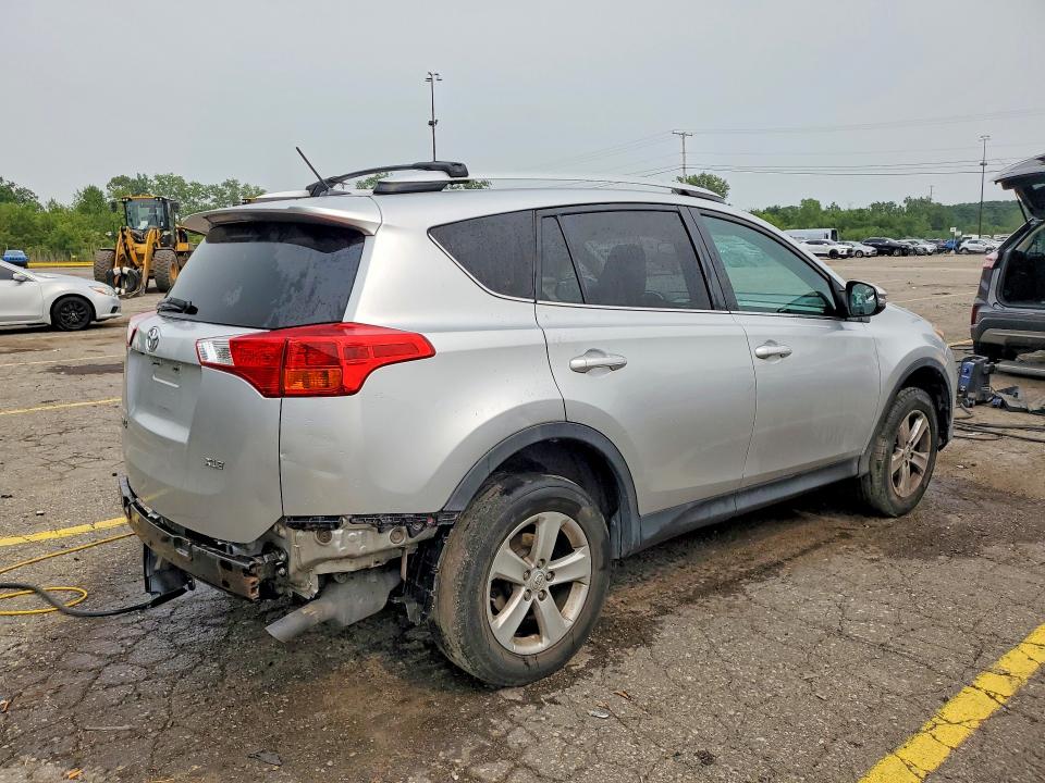 Photo 3 from auction – 2014 TOYOTA RAV4 with VIN 2T3WFREV4EW093688