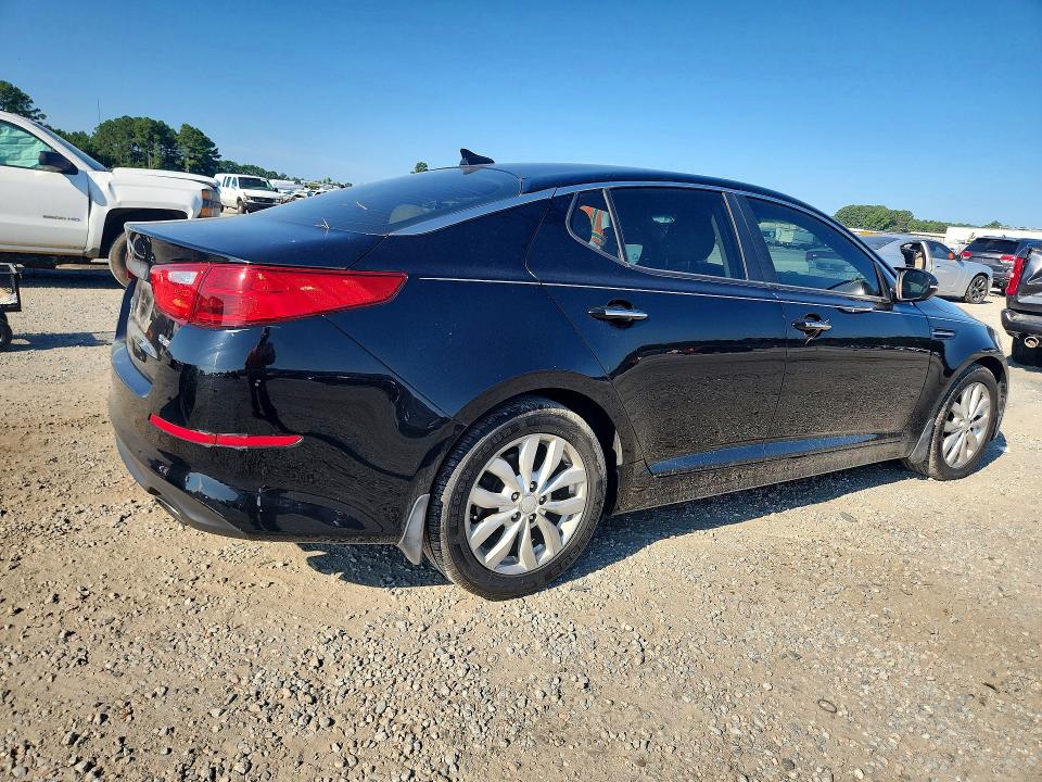 Photo 3 from auction – 2015 KIA OPTIMA with VIN 5XXGN4A7XFG390079