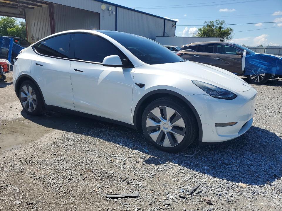 Photo 4 from auction – 2020 TESLA MODEL Y with VIN 5YJYGDEE8LF010551
