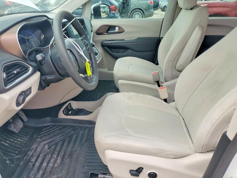 Фото 7 с аукциона – 2017 CHRYSLER PACIFICA с VIN 2C4RC1DG1HR592683