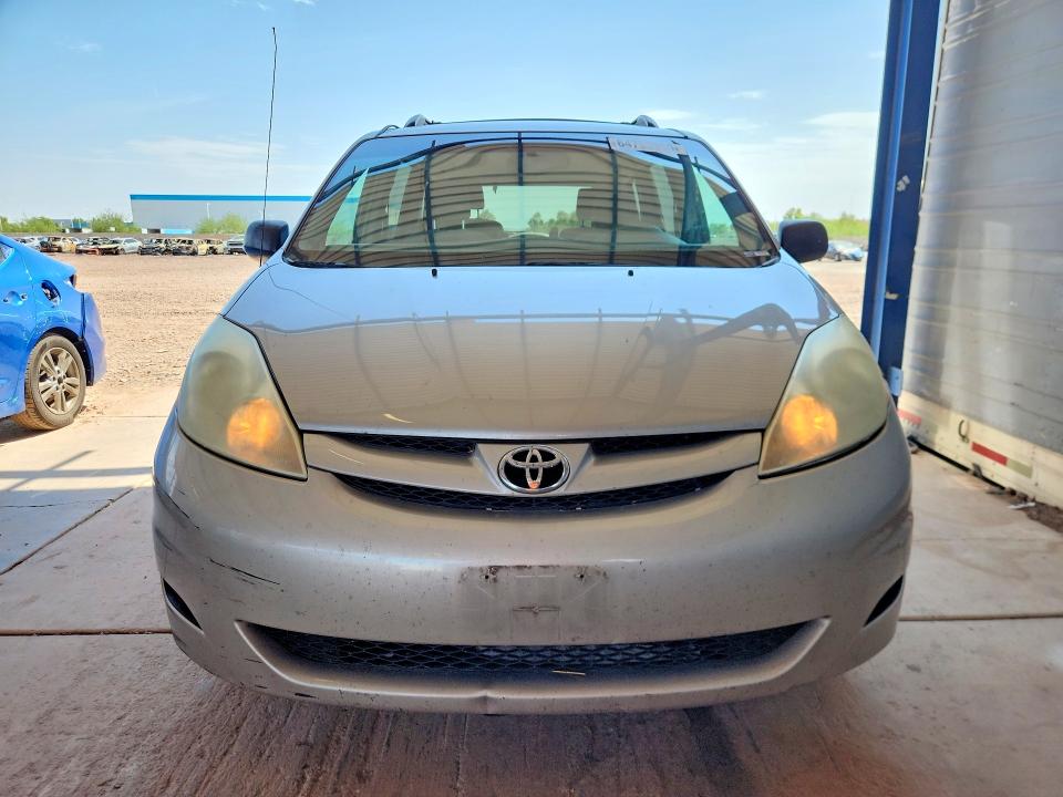 Photo 5 from auction – 2006 TOYOTA SIENNA with VIN 5TDBA23C06S057649