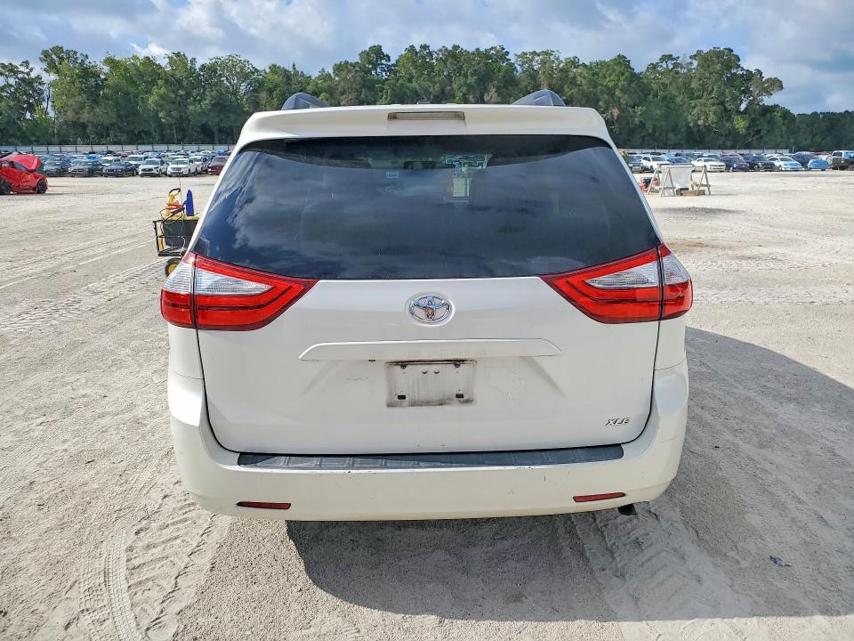 Photo 6 from auction – 2015 TOYOTA SIENNA with VIN 5TDYK3DC4FS574495