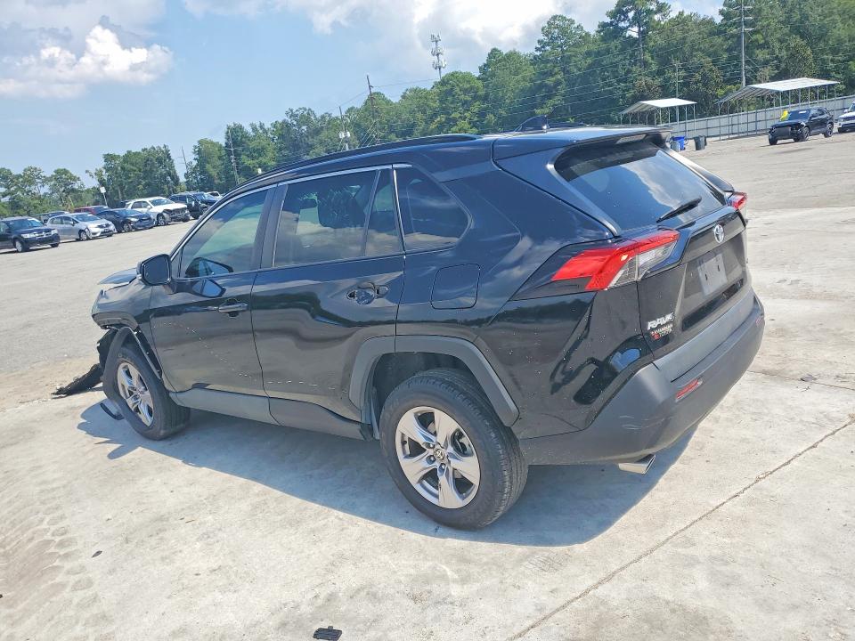 Photo 2 from auction – 2022 TOYOTA RAV4 with VIN 2T3W1RFV4NC188637
