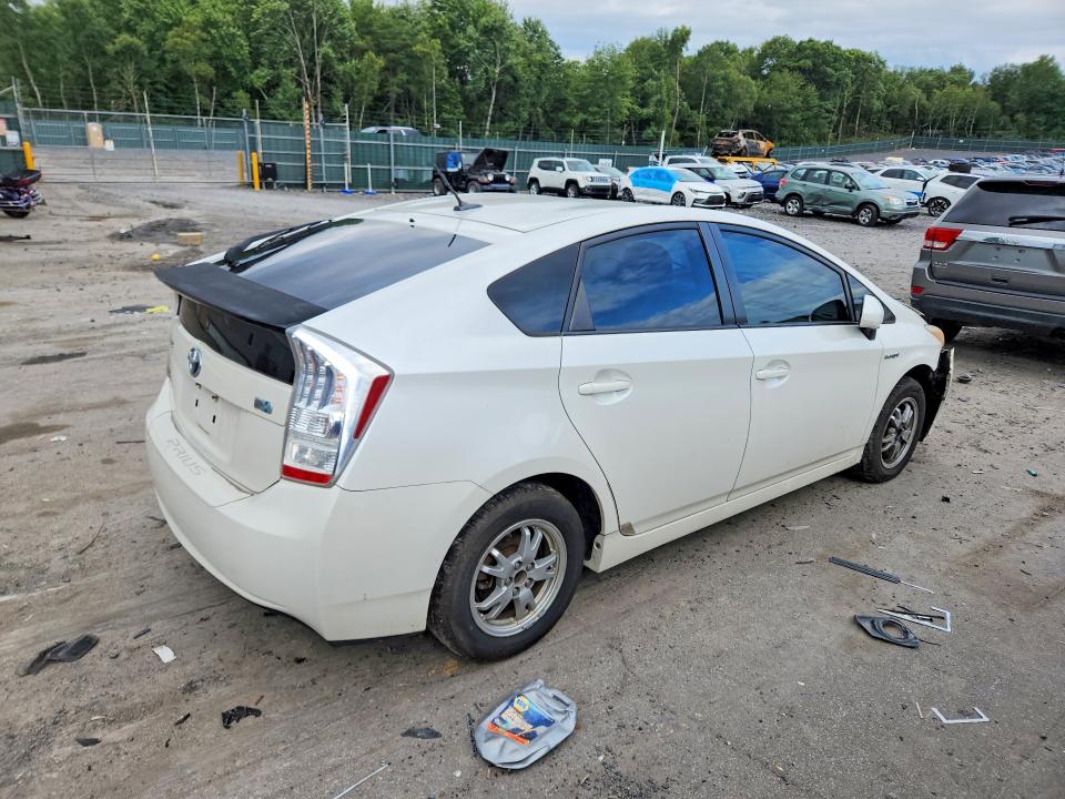 Photo 3 from auction – 2011 TOYOTA PRIUS with VIN JTDKN3DU7B0251237