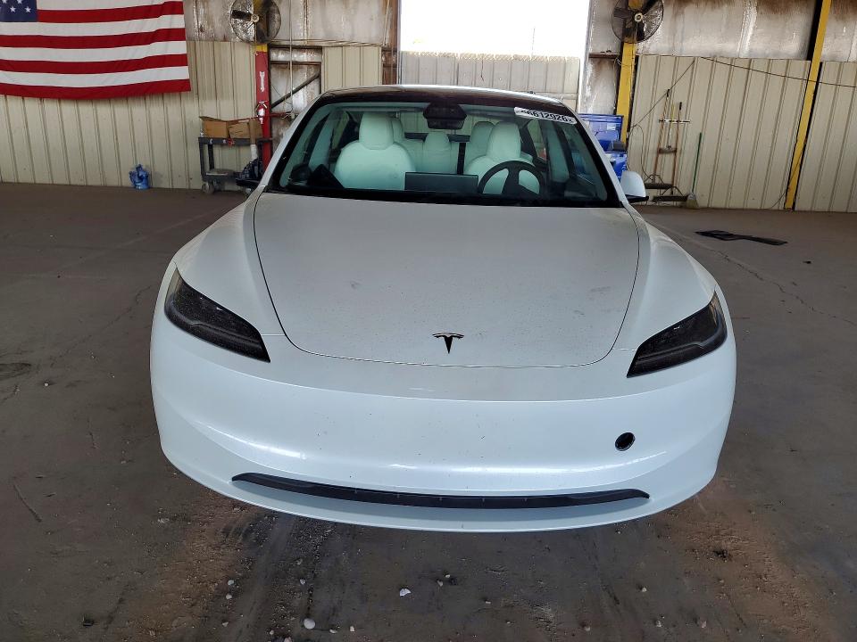 Фото 5 с аукциона – 2024 TESLA MODEL 3 с VIN 5YJ3E1EA6RF872042