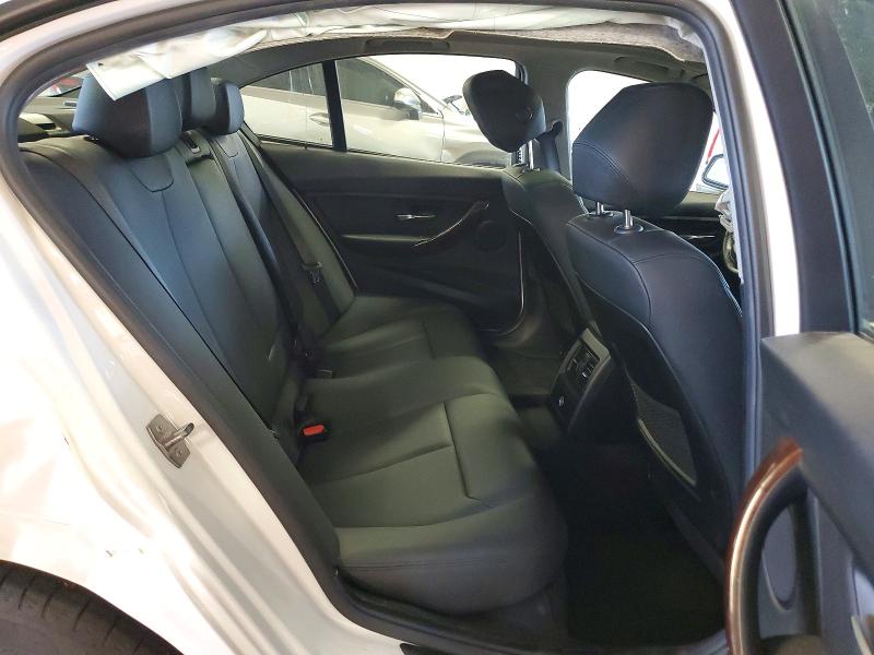Photo 10 from auction – 2015 BMW 328 with VIN WBA3B3C51FJ984162